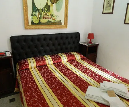 Crispi Bed and Breakfast 2*